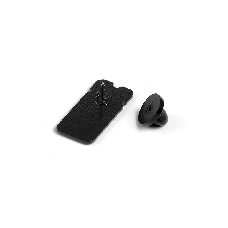 Avontuur wacht op emaille pin  - Outdoor Adventure Friends recensie en prijs