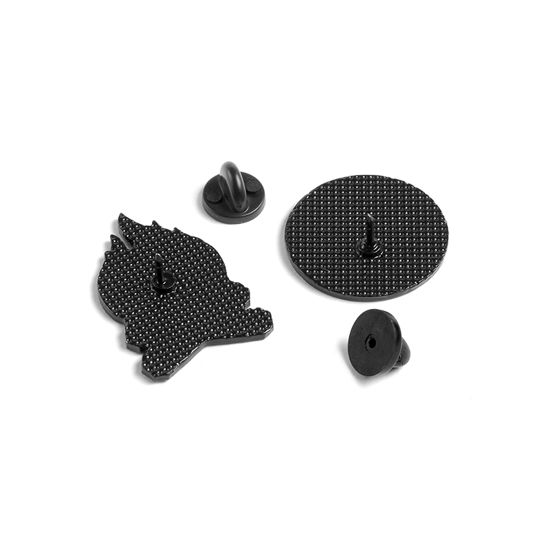 Buiten vreugdevuur emaille pin - Outdoor Adventure Friends recensie en prijs